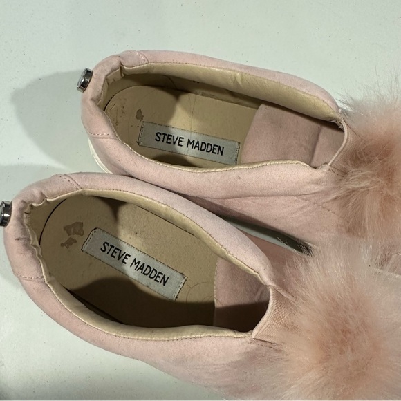 steve madden pink faux fur slip on sneakers size 10 - Picture 3 of 5